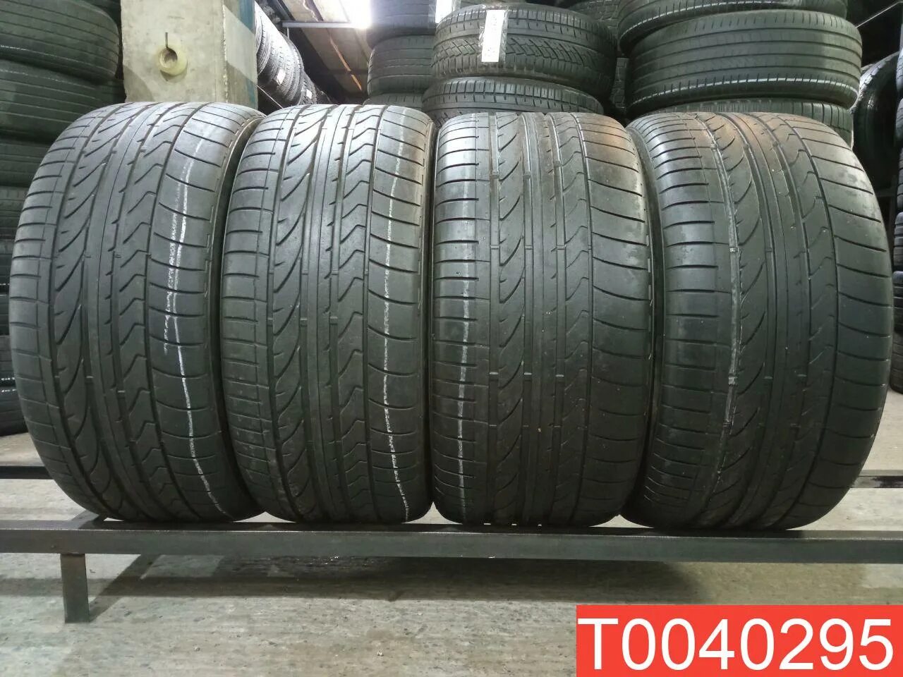 Delinte ds-2 suv 285/40 r21 109w. Bridgestone 285 40 r21. Bridgestone 285 40 r21. Пирелли п зеро. Аленза 001 бриджстоун 285/40/21.