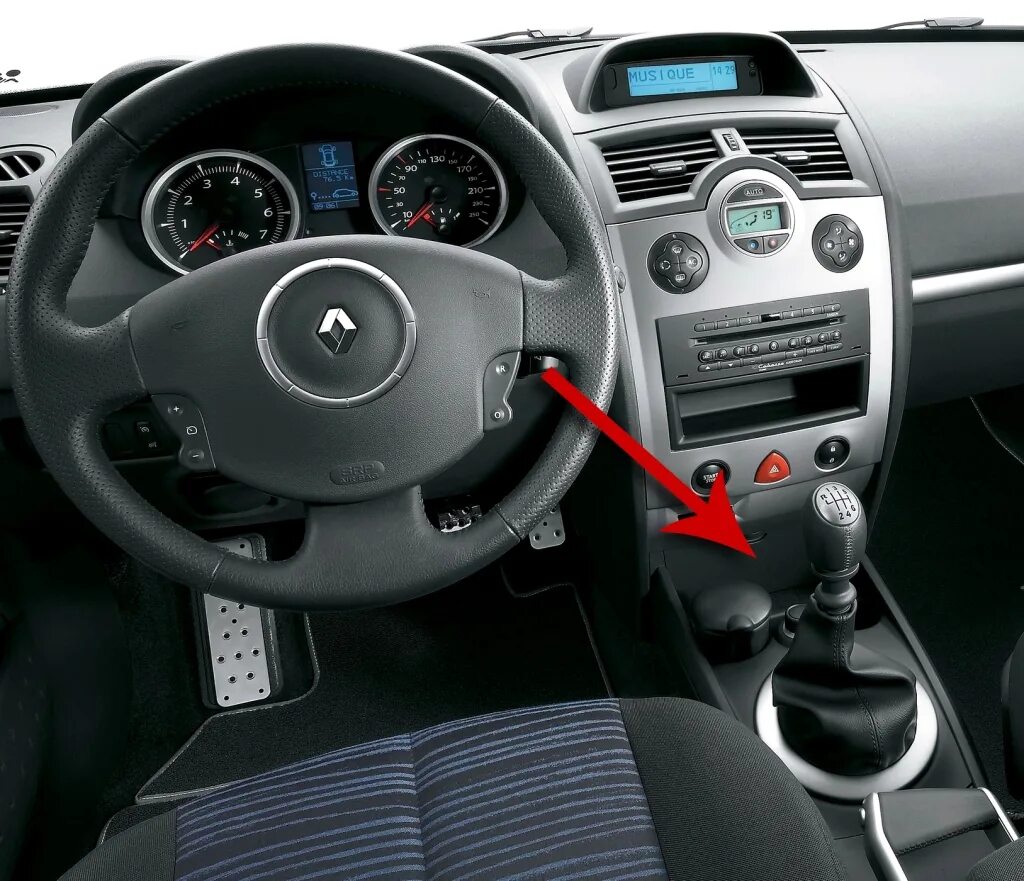 рено меган 2 usb bluetooth. жабо рено меган 2. ремонт megane 2. ремонт megane 2. эур приора 2 в разборе.