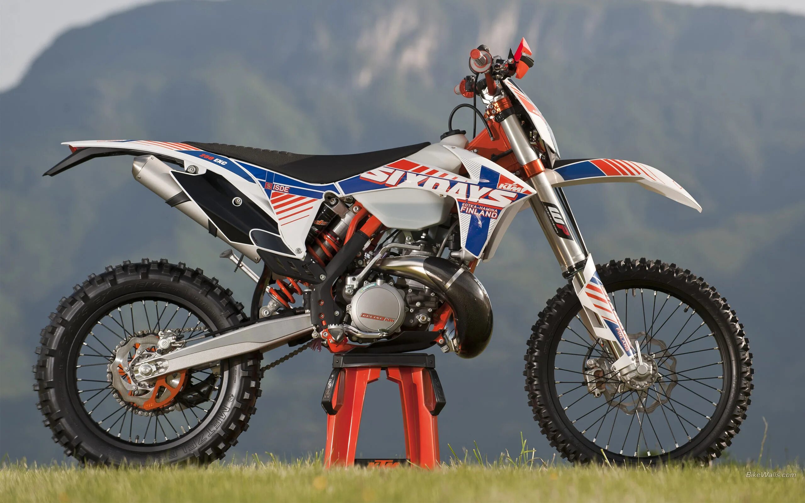 Vento 250 эндуро. Мотоцикл bse z6. Ктм exc 300. Ктм 250 эндуро. Кроссач 250 кубов.