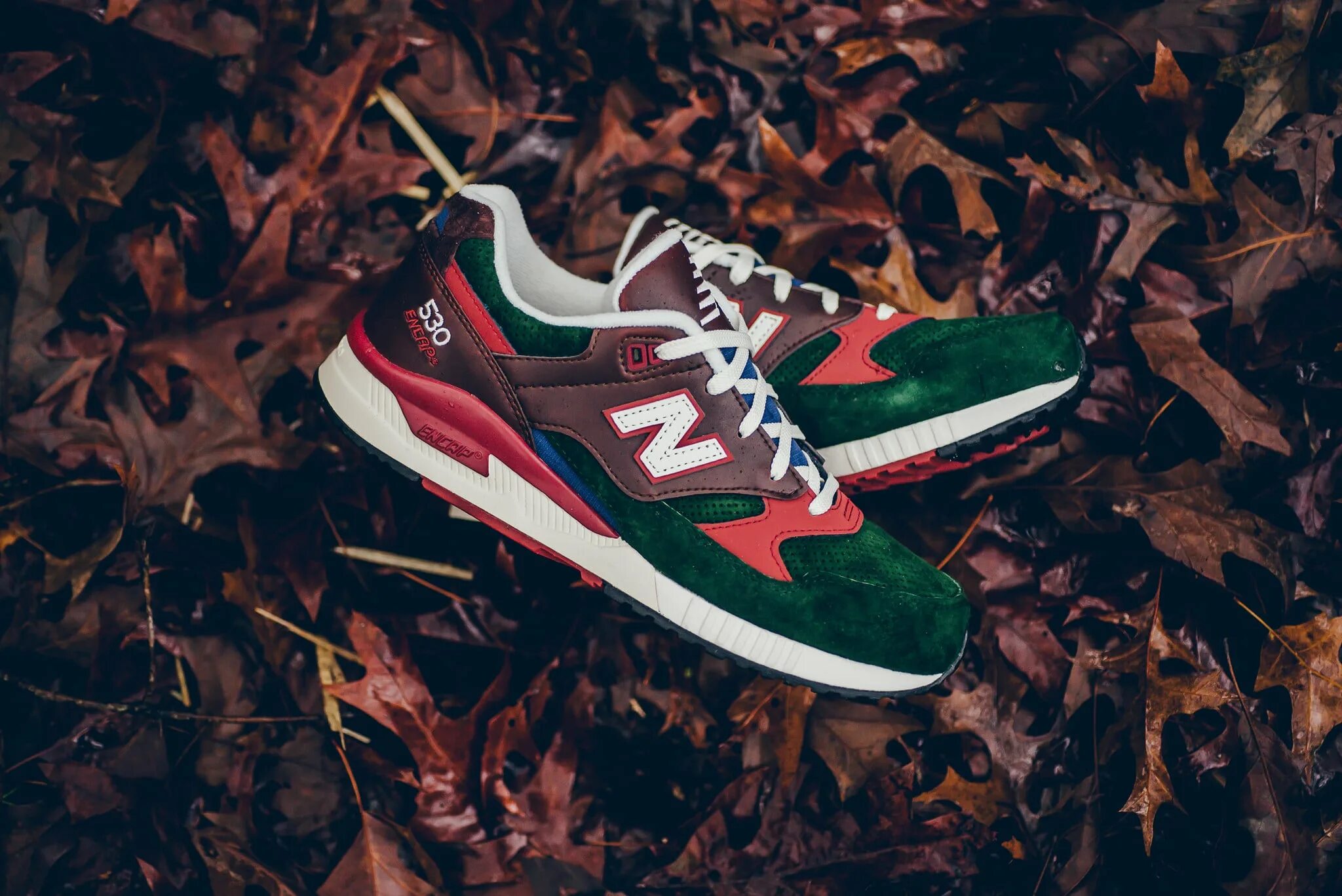 Выбирают new balance. New Balance m530rwa. Нью Бэлэнс 530. New Balance 530 Green. NB 530 зеленые.