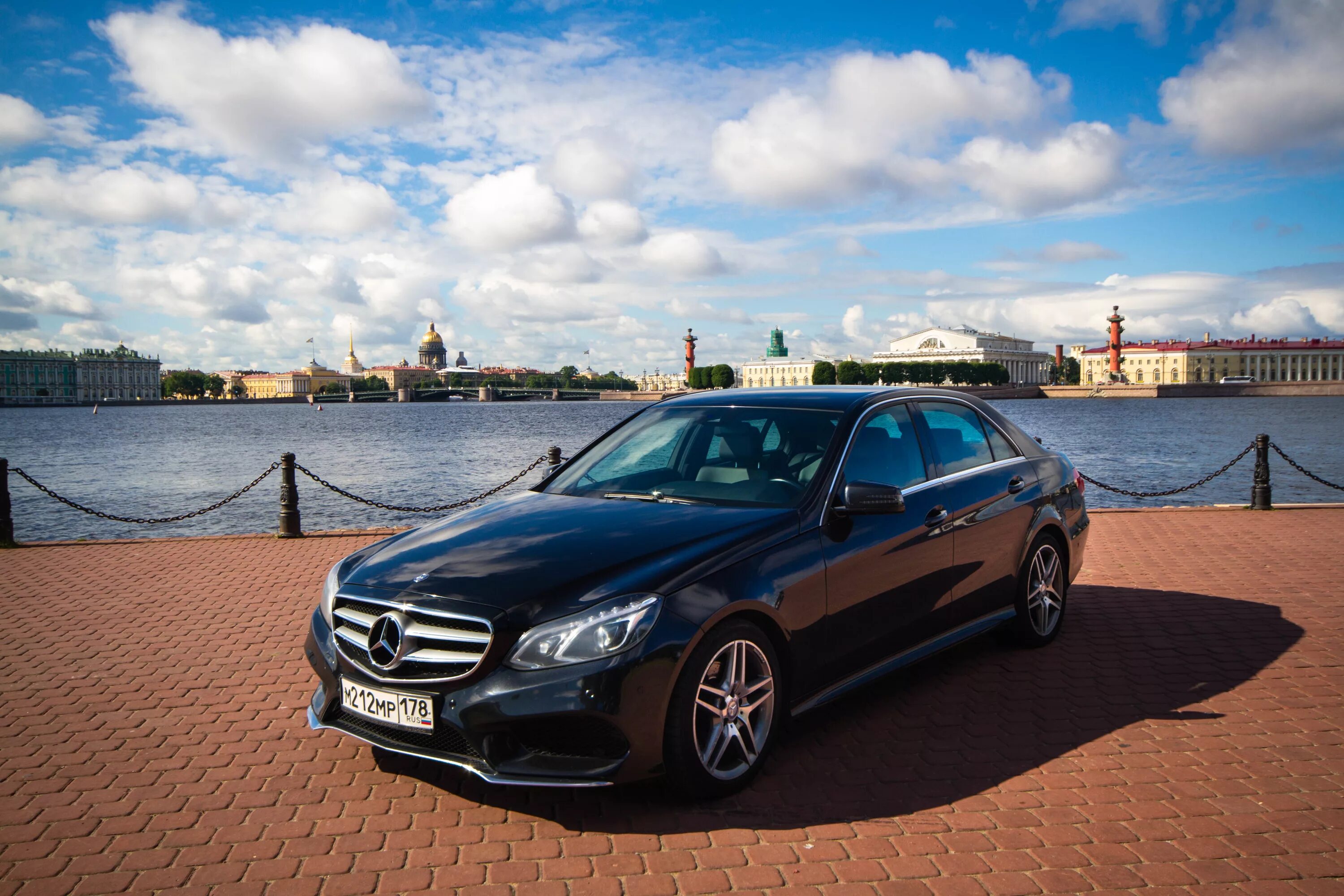 Автомобиль отзывы спб. Мерседес w212. Mercedes e class w212. Мерседес 212. Мерседес е класс 212.