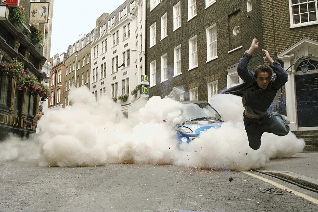 Агент коди 2. Кино агент коди бэнкс 2. фрэнки муниз агент коди бэнкс. :agent cody banks 2 destination london. фильм агент коди бэнкс 2 см.