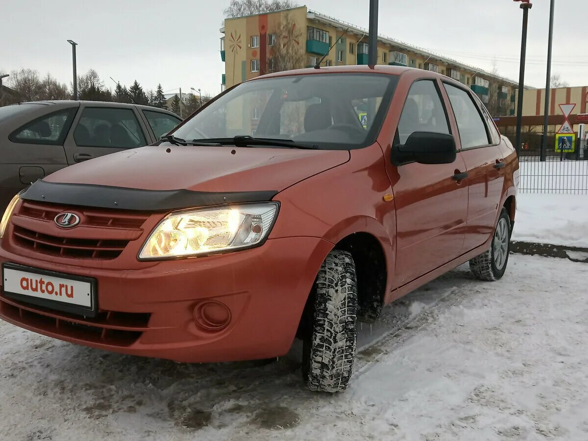 Стало известно, каких чиновников первыми пересадят на Lada Aura