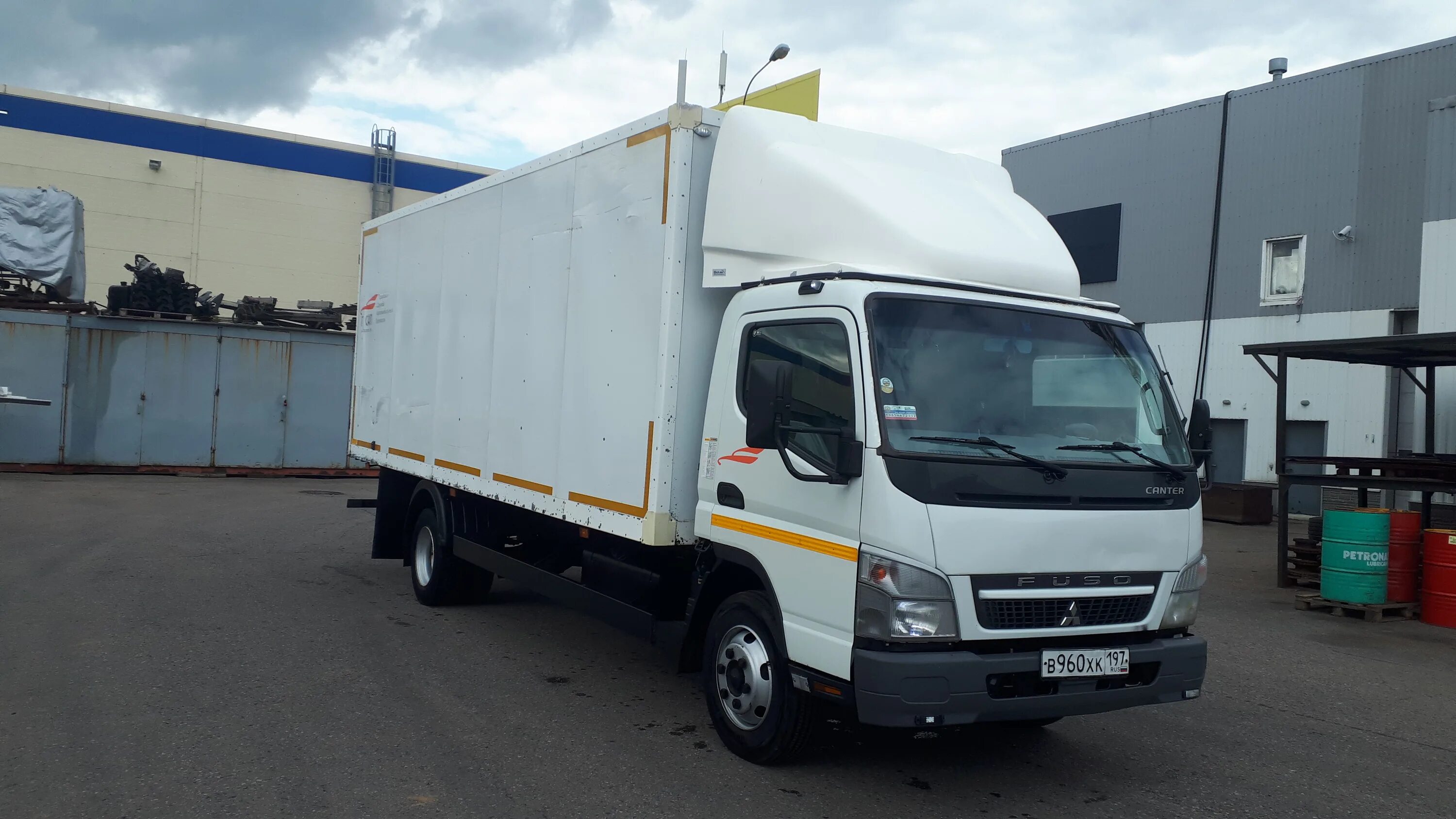 Mitsubishi Fuso Canter 5т. Фусо Кантер 5 тонн. Митсубиси Фусо Кантер 5 тон. Mitsubishi Canter 5 тонн. Купить фусо 5 тонн