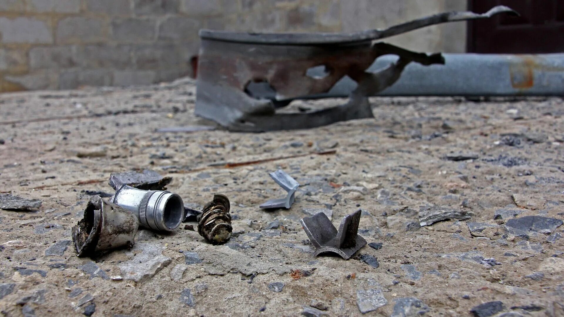 Кассетные бомбы. Осколки снаряда Украина.
