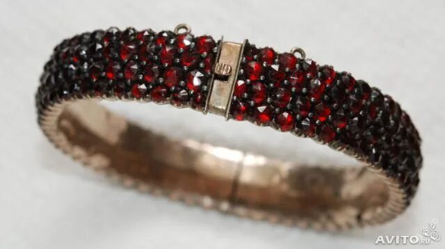 Садат " гранатовый браслет. Гранатовый браслет 4 букв. Гранатовый браслет 4 букв. Браслет именной из граната. Камень гранат гранатовый браслет.