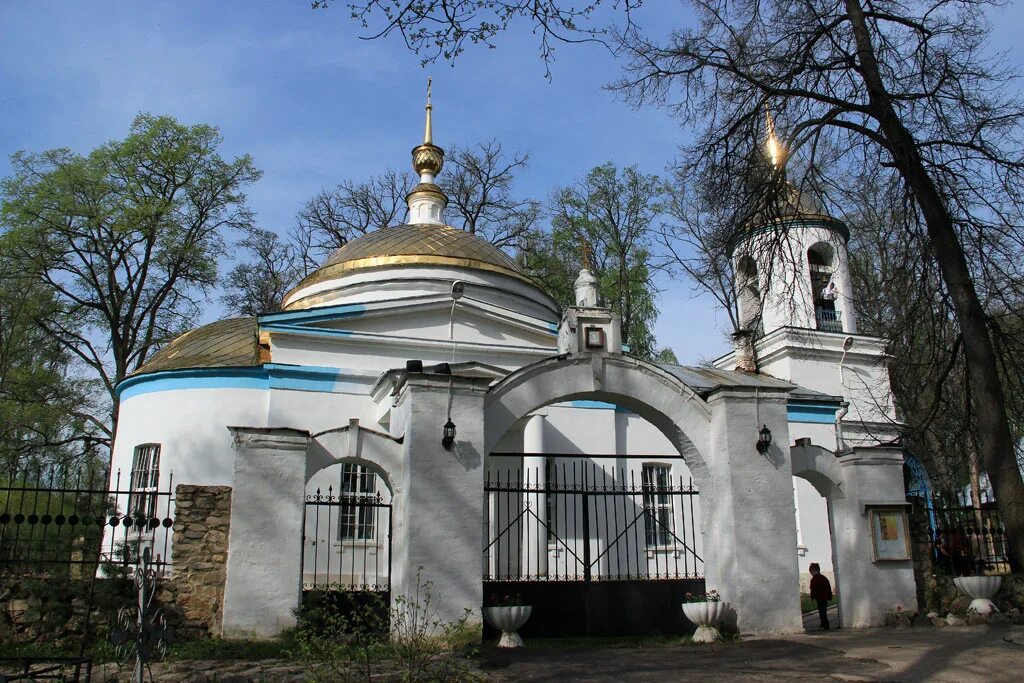 церковь архангела михаила в кутепово. храм архангела михаила село кутепово. кутепово храм архангела михаила калужская область. кутепово церковь родник. кутепово калужская область храм.