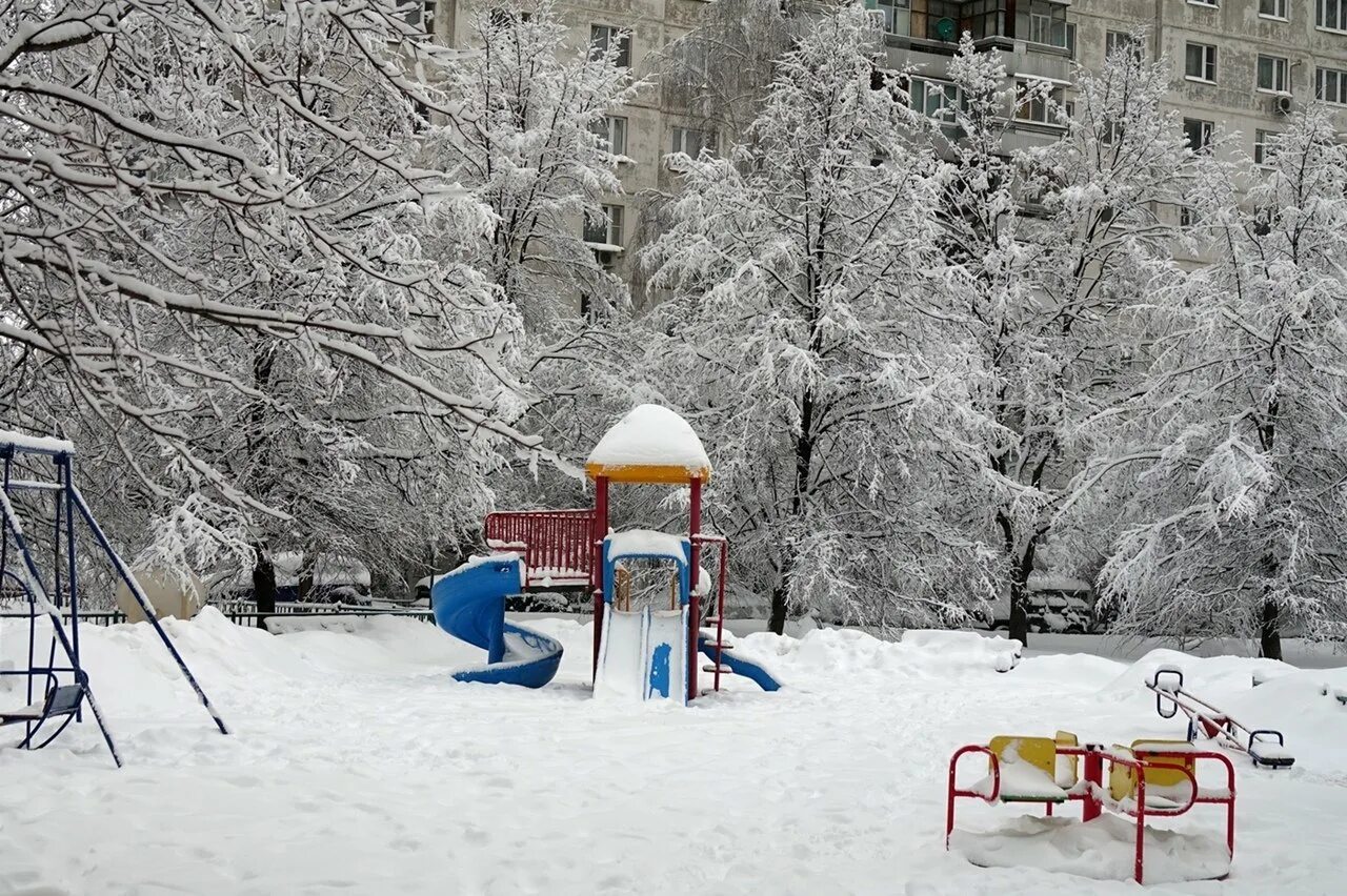 Зиму гоним со двора