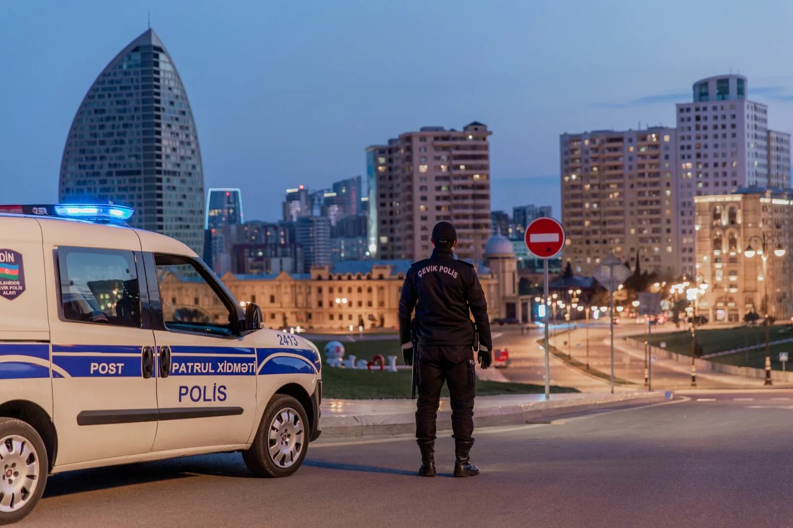 Полиция Азербайджана. Дорожная полиция Азербайджана. Азербайджан polis. Форма полиции Азербайджана. Карантин в азербайджане