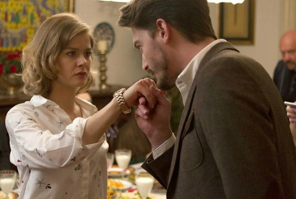 Песня жизни содержание. Биркан сокуллу песня жизни. Песня жизни сериал. Hayat şarkisi турецкий сериал. Песня жизни содержание серий.