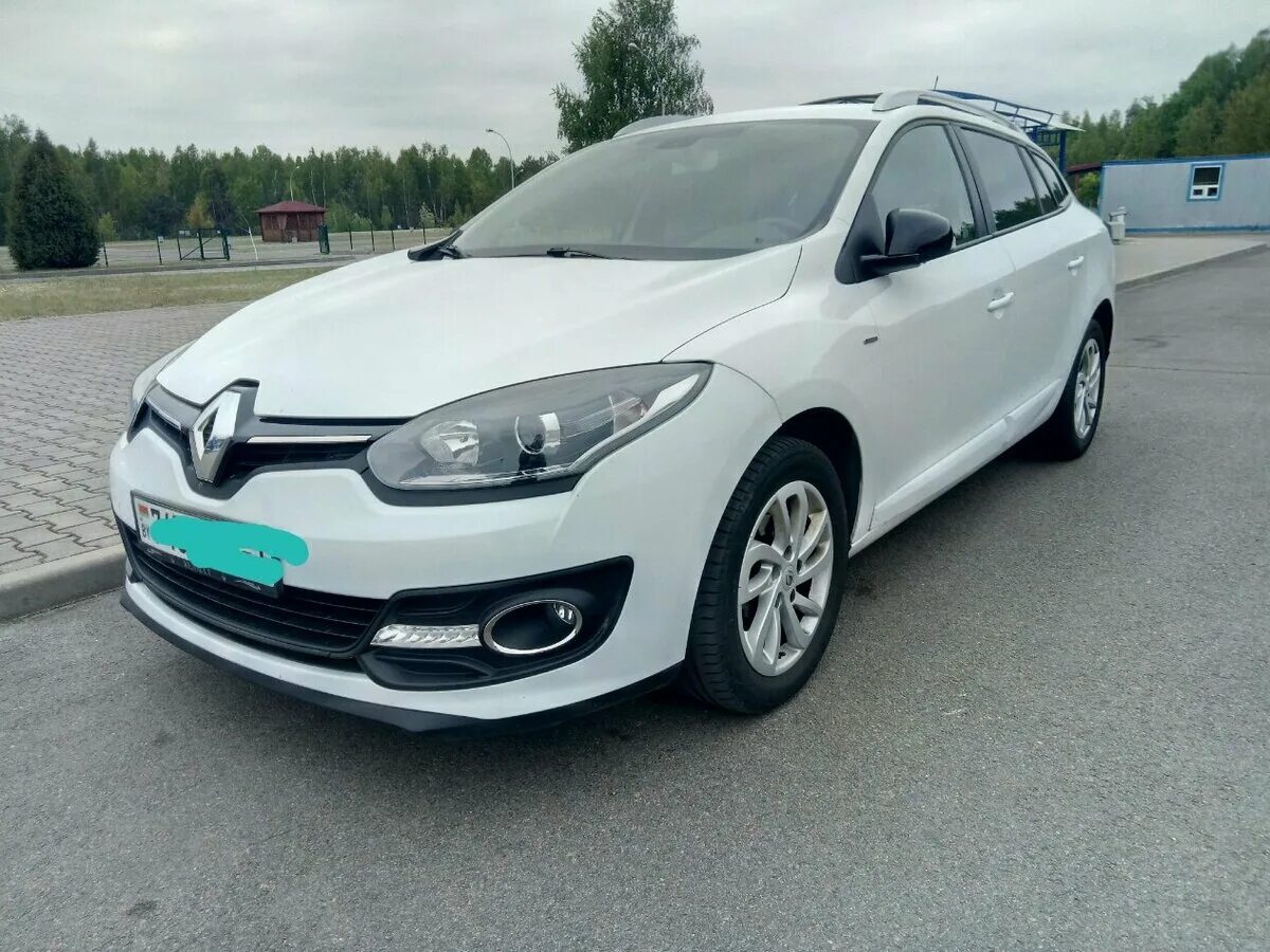 Рено меган 3 механика. Рено Меган универсал 2015. Рено Меган 2015. Renault Megane 2015 универсал. Renault Megane III Рестайлинг 2.