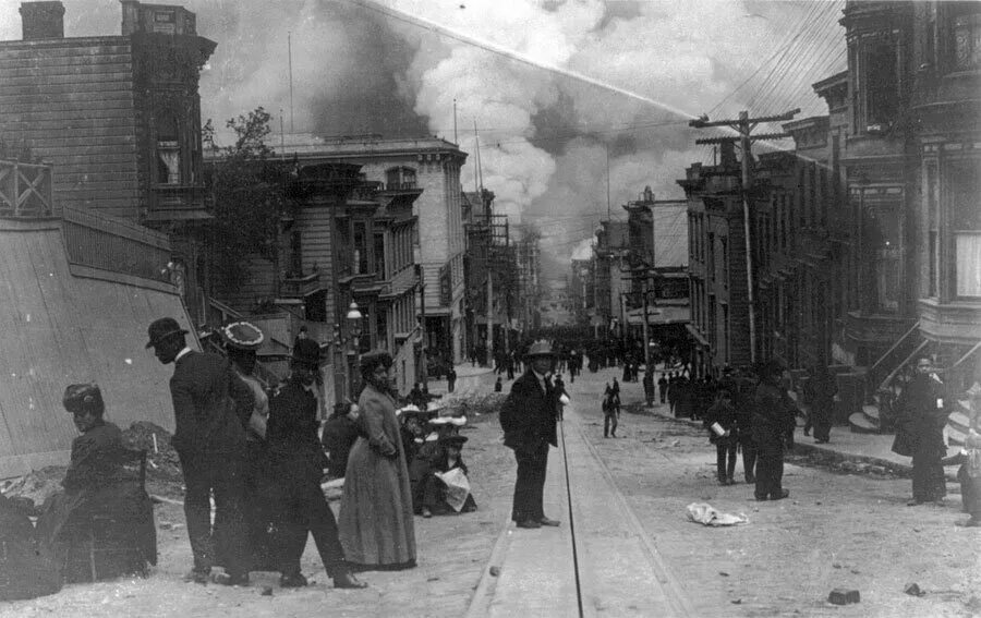 Пожар в сан франциско 1906. Землетрясение и пожар в сан-франциско в 1906 году. Сан франциско 1906 год. Сан франциско 1906. Сан франциско 1906 год.
