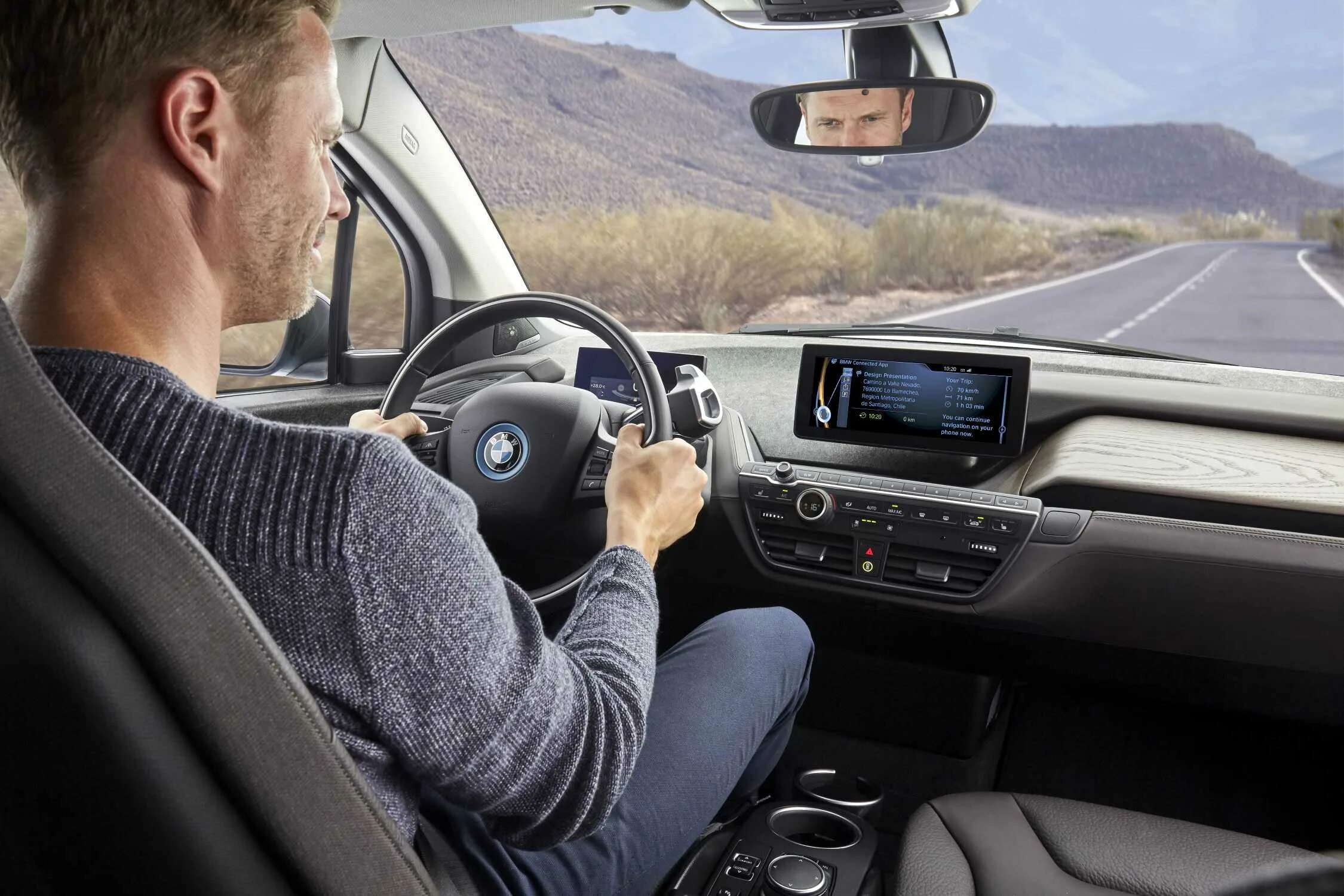 Место водителя бмв. Водитель bmw. Машина вид с водительского. Водитель бмв. Водители бмв в жизни.
