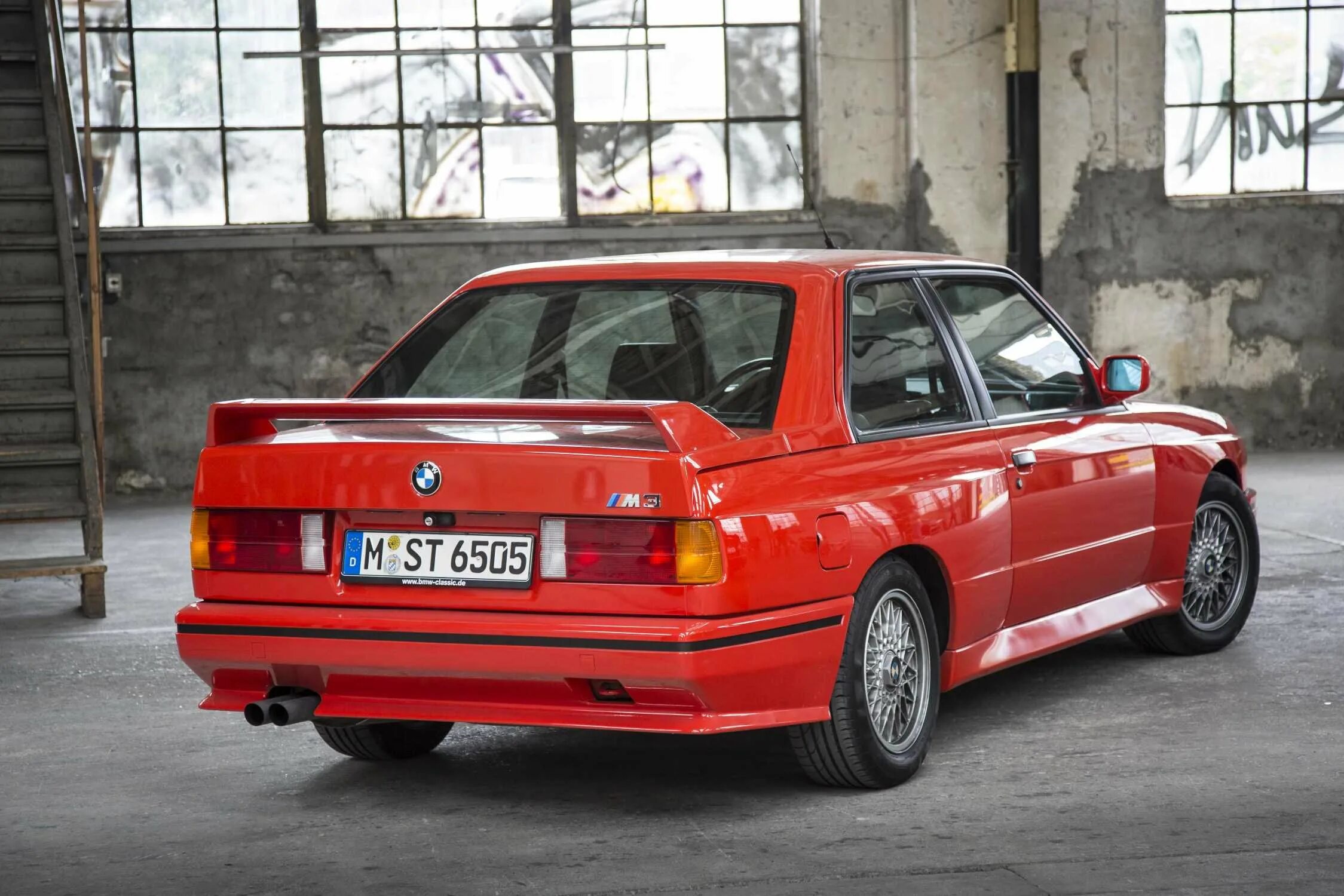 Бмв е30 м. Бмв е30. Bmw 3 e30. Bmw e30 m. Bmw m3 e30 coupe.