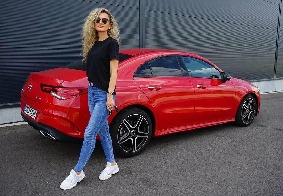 Mercedes CLA 200 & Girl - Mercedes-Benz CLA (C117), 1,6 л, 2017 года фотография 