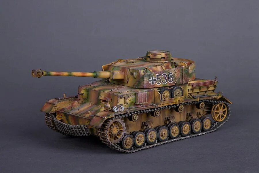 Pz 2 f африканский корпус. Pz 4 walkaround. т 4 1с. Pzkpfw iv африканский корпус. танк т-4 немецкий.