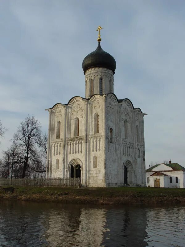 Храм покрова на нерли век. Храм покрова на нерли 1165. Церковь покрова на нерли xii в. Храм покрова на нерли. Храм покрова на нерли.