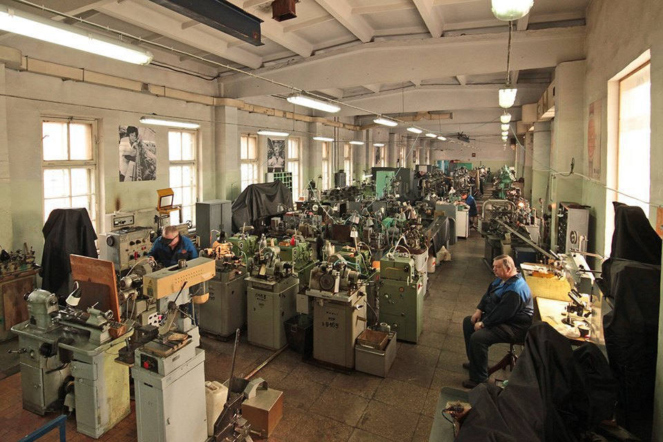 фото часового завода в петергофе. кимры часовой завод. часы ракета леопард 24. часовой завод ракета модель "ориент. часовой завод в санкт-петербурге.