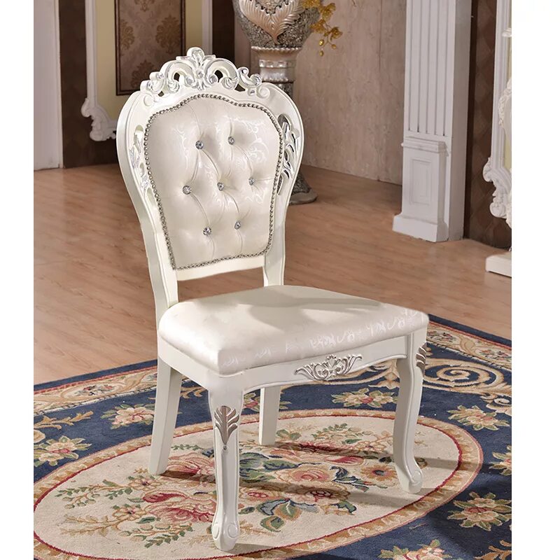 Красивые стулья. Стулья в классическом стиле. Красивые стулья для гостиной. Стул классический белый.