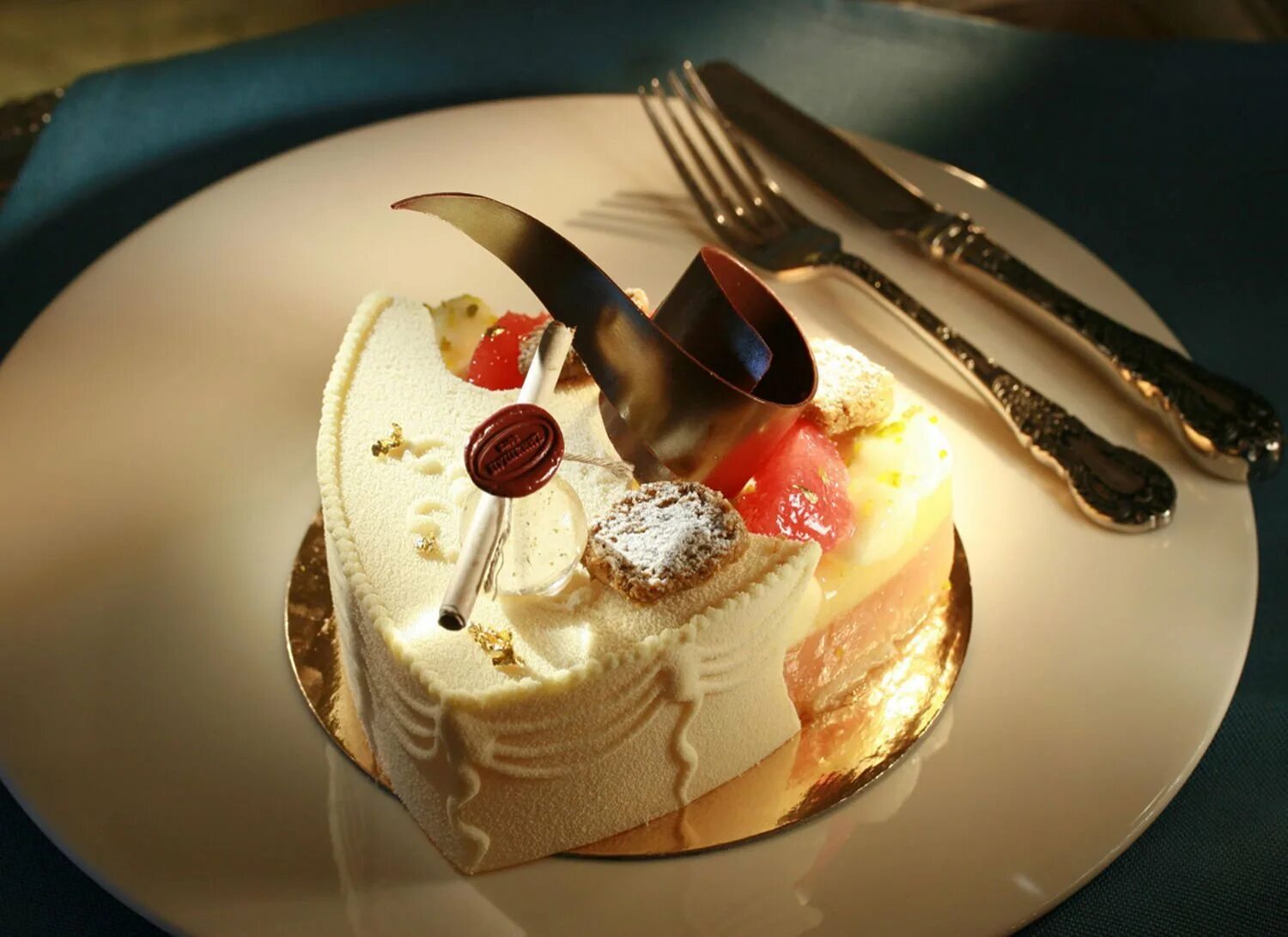 Кондитер блюда. Ле Сантье торт Буше. Красивые Десерты. Модные Десерты. Необычные Десерты.