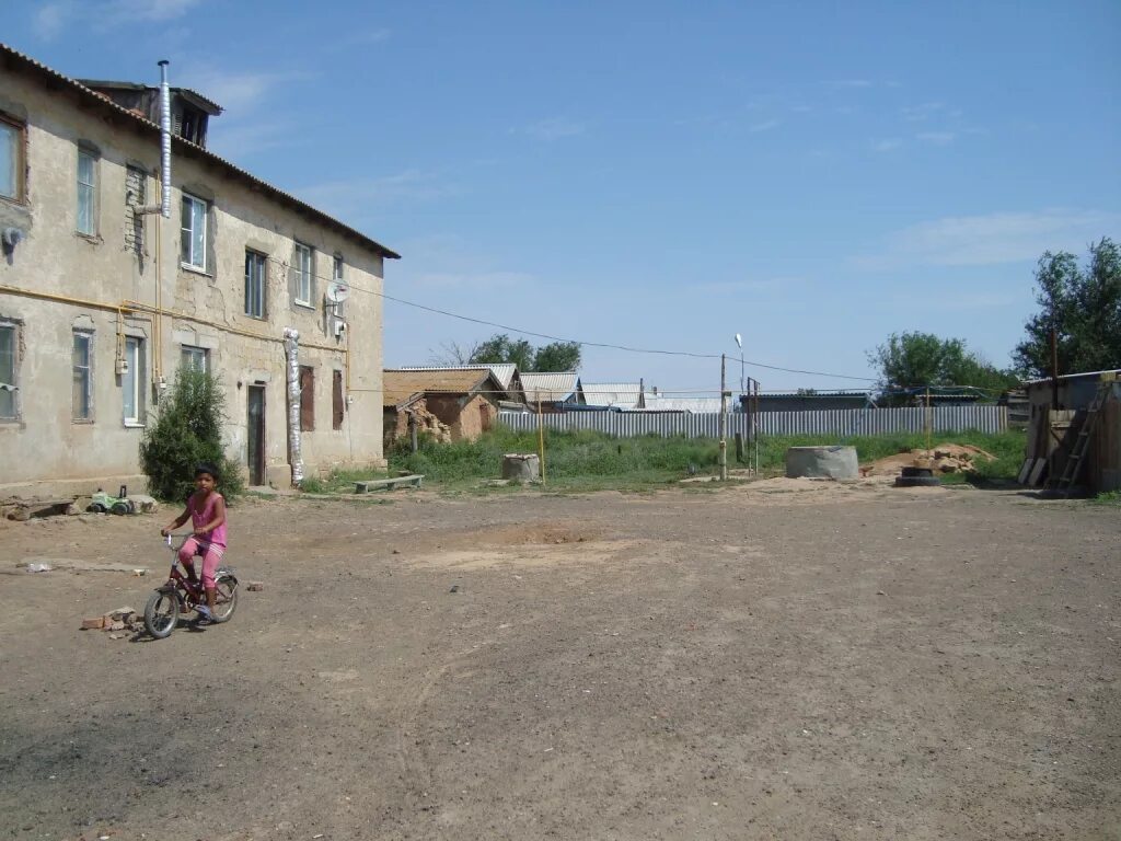 Яшкуль калмыкия. Яшкуль парк. Село яшкуль калмыкия. Поселок яшкуль. Достопримечательности яшкуль калмыкия.