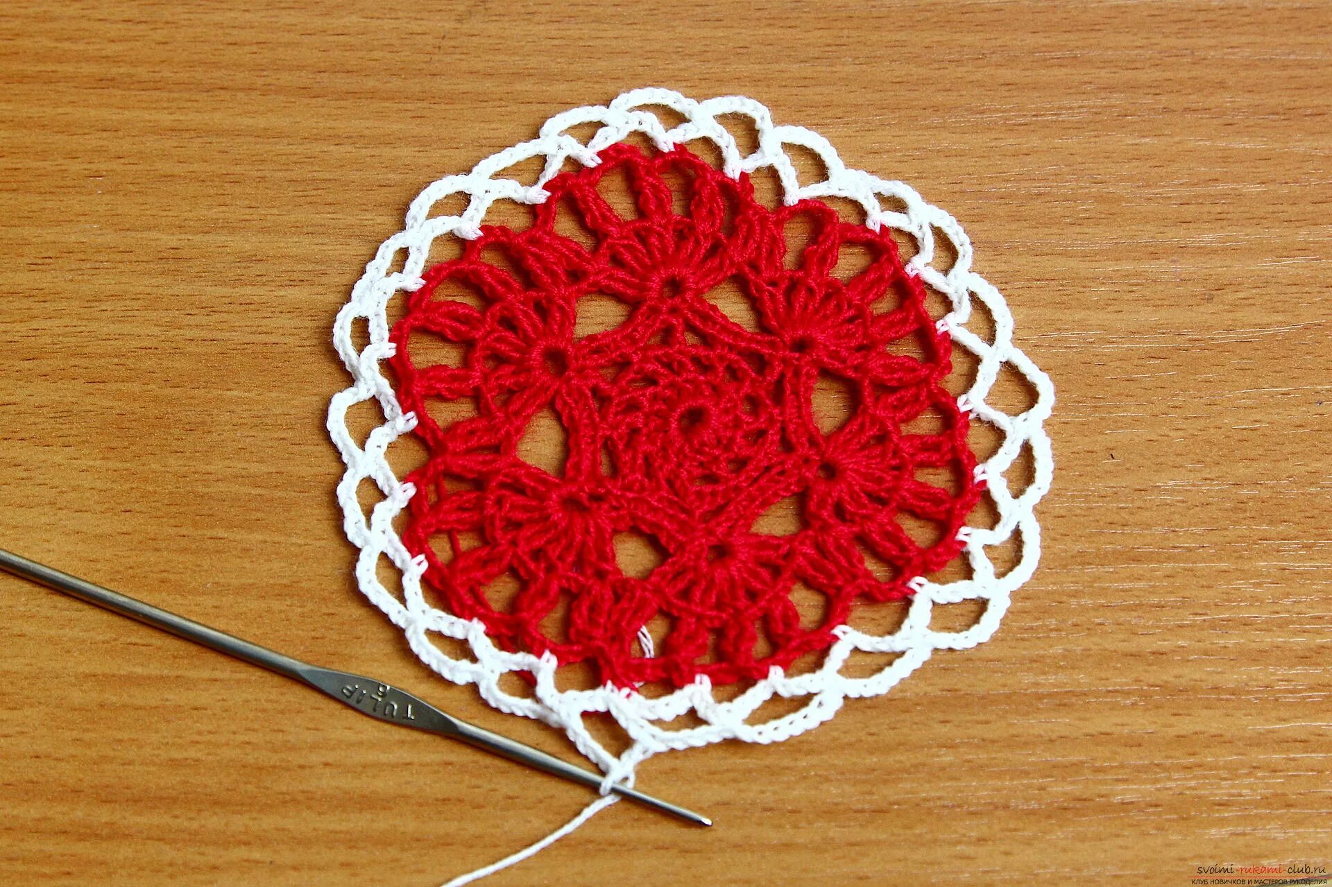 изделие легкое. поделки из фетра. вязание крючком. объемное вязаное сердце. вязаное сердце.