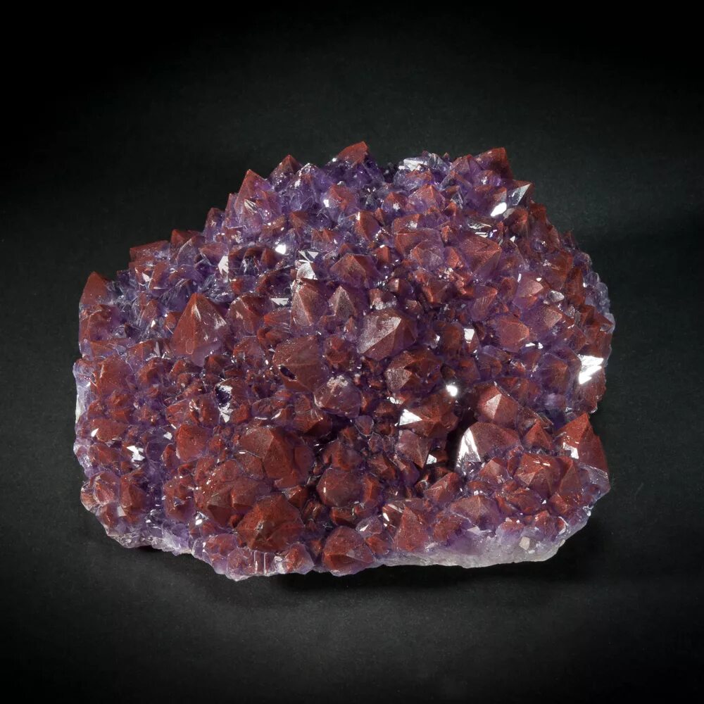 Thunder Bay Amethyst.. Красноватый аметист. Аметист Онтарио. Аметист коричневый.