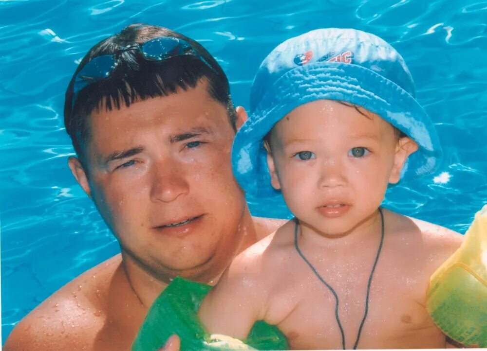 юра сын. юра сын. фото сына юрия шатунова сейчас 2023. сын юры шатунова поет. юра сын.