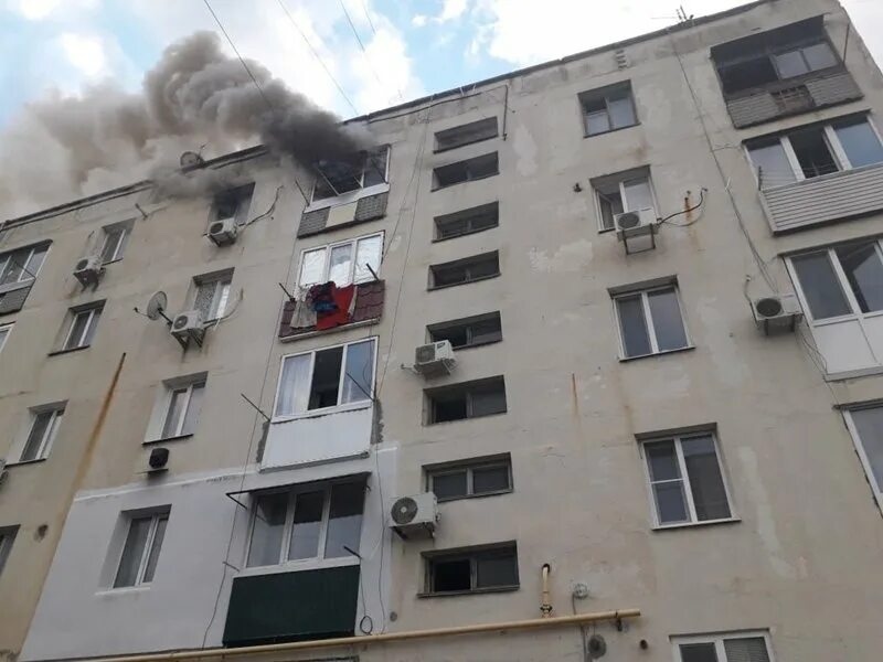 Пятиэтажка. Пожар в приморском. Пожар в крыму сегодня. Пожар в крыму. Пожар в крыму сегодня последние новости.