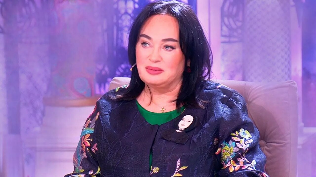 Какую программу ведет гузеев. Лариса гузеева давай повесимся. лариса гузеева давайте поженимся. лариса гузеева давай пожен. давай поженимся ларисочка гузеевв.