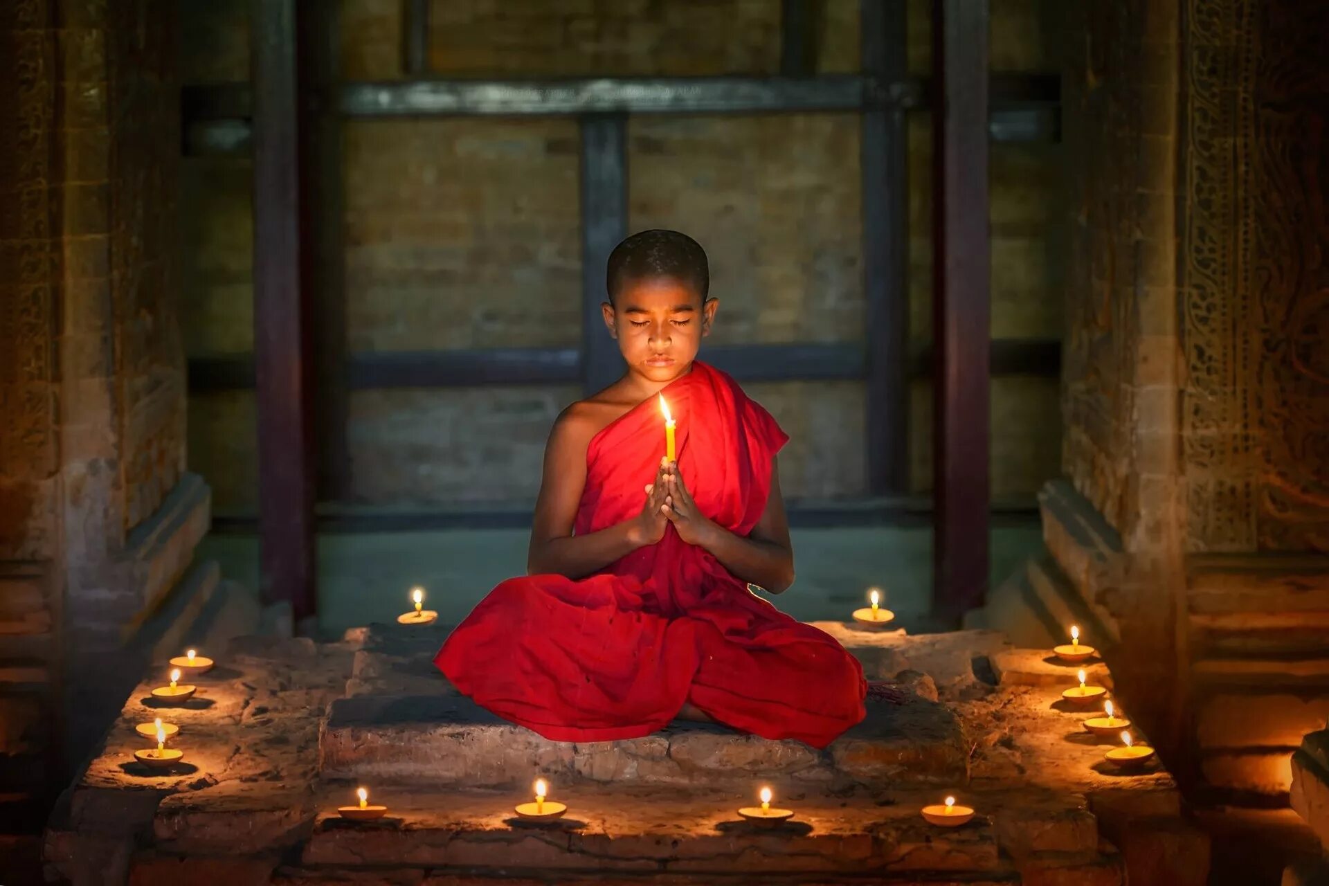 9 детей дзен. Будда медитирует. Буддийская медитация. Медитация буддизм. Созерцание в буддизме.