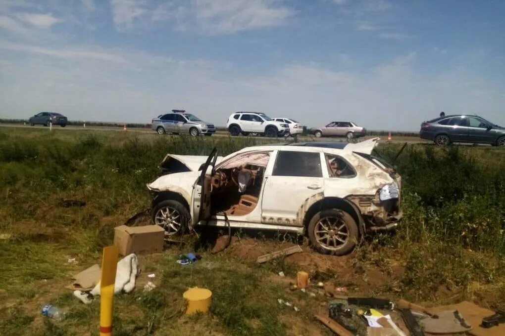 Дтп в неклиновском районе вчера. Дтп в неклиновском районе вчера. Авария в багаевском районе. Трасса ростов таганрог дтп. Дтп в неклиновском районе вчера.