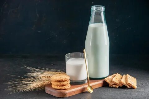 Бутылка кефира