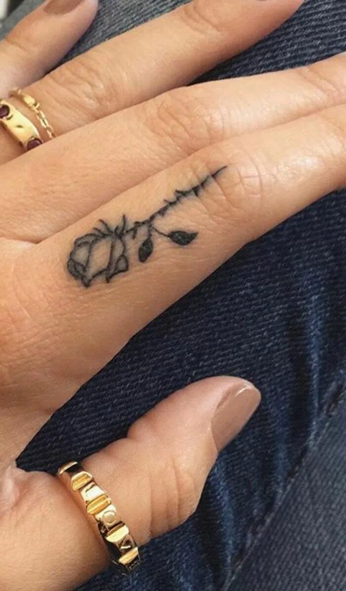 Rose finger