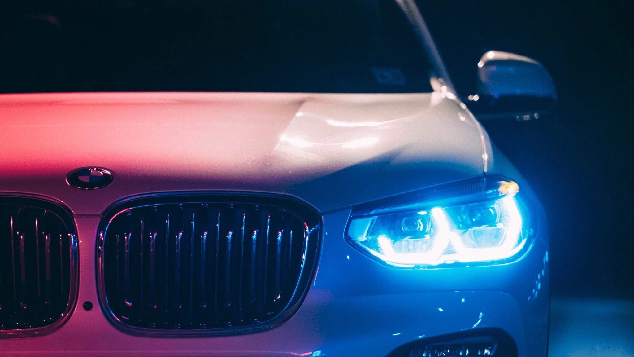 BMW m5 неон. BMW m4 Headlight. BMW g30 ангельские глазки. BMW m5 неоновая.