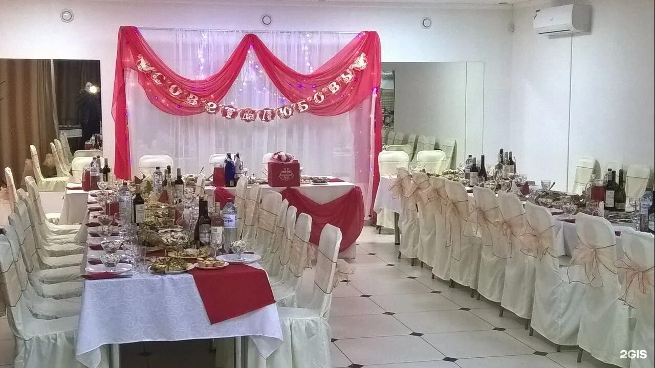 Кафе версаль батырево. Ресторан версаль уссурийск. Версаль банкетный зал челябинск. Кафе версаль казань. Версаль усолье.