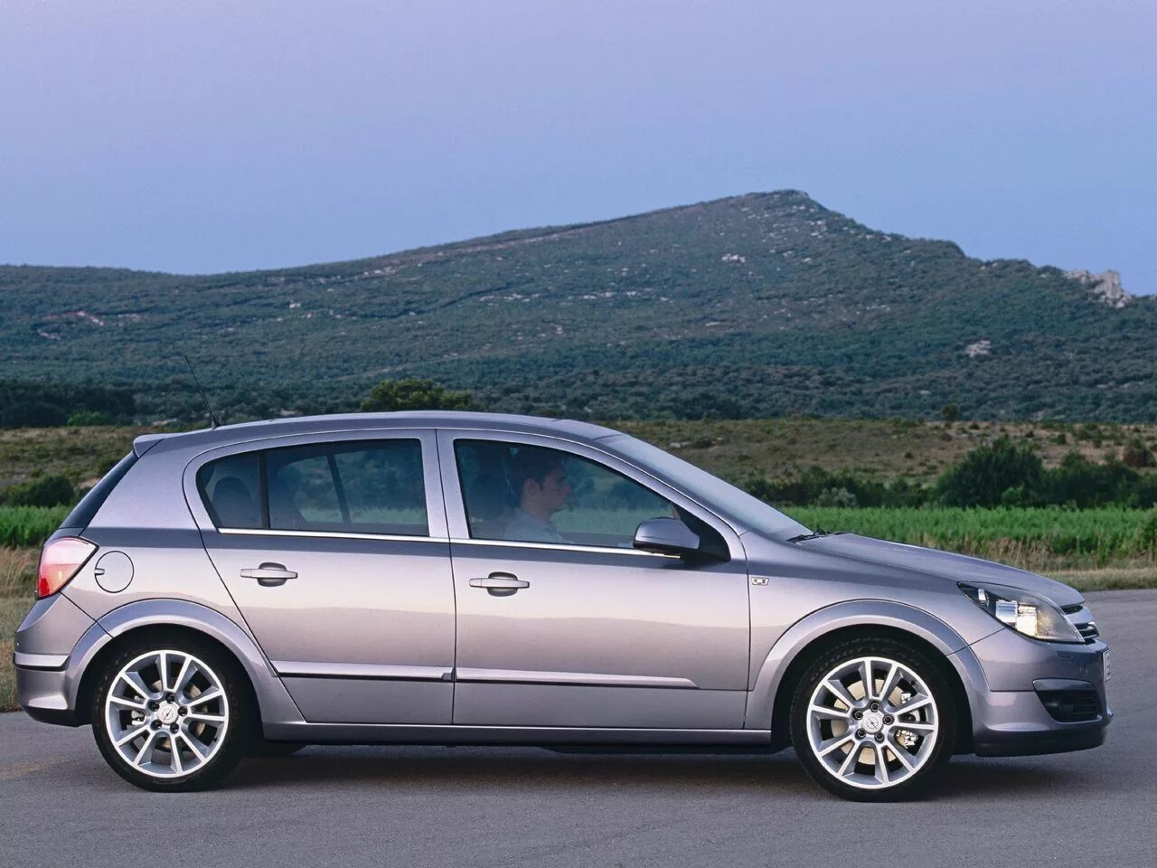 1.3 h5ht. Opel Astra h (2004-2007). Opel Astra h хэтчбек. Opel Astra h 2006 1.8. Opel Astra h 2004.