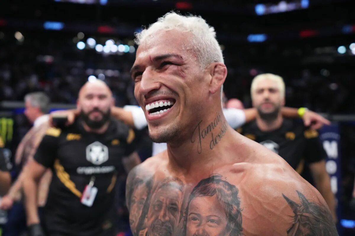 Ufc 269. Чарльз оливейра. Чарльз оливейра. Чарльз оливейра гейджи. Оливейра ufc.