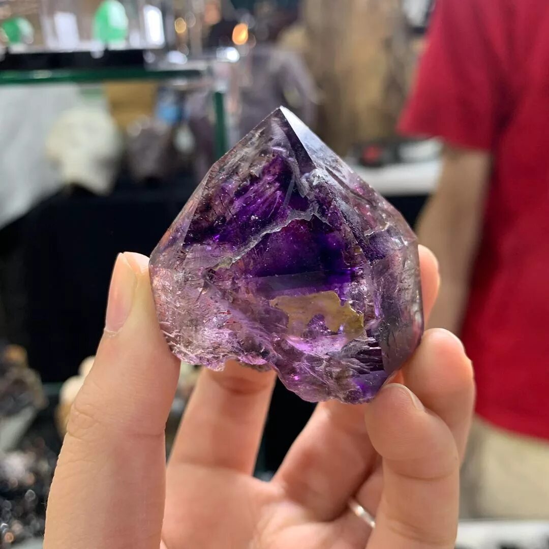 аметист кристалл. аметист элистиал. ролик из натурального камня аметист. аметист / минерал. родолит натуральный друза.