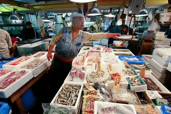 Японский рынок 3. Рыбный рынок в токио. Рыбный рынок в токио. Продуктовые рынки японии. Японский рынок 3.
