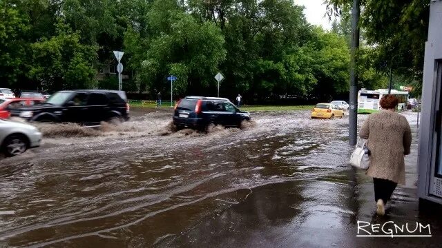 Дождь в Красногорске. Грозы ливни в Москве 30 июня 2017. После первого ливня.