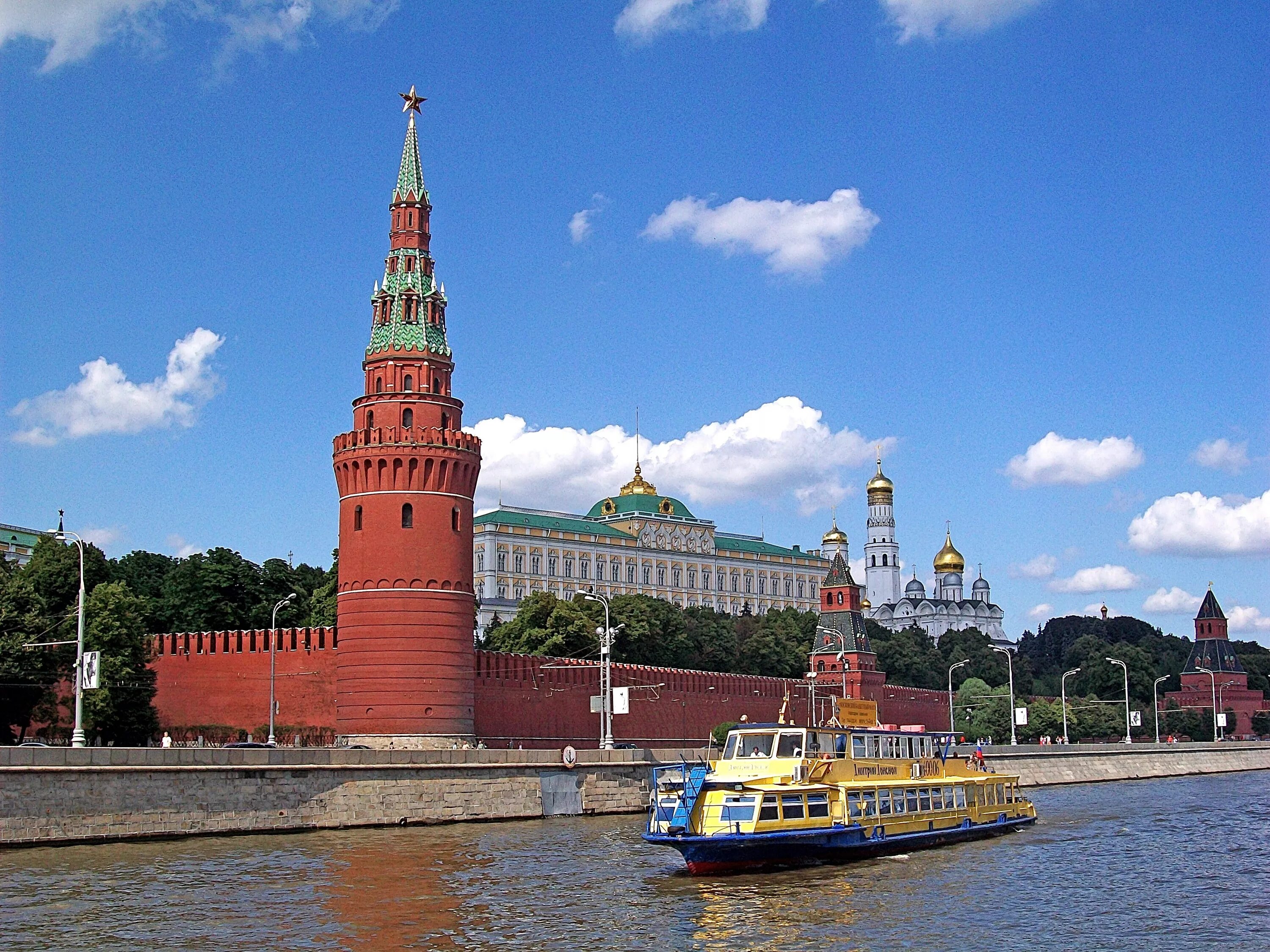 Беклемишевская башня. Москва Кремль Москва река. Вид на Кремль с Москва реки. Кремль вид с реки Беклемишевская башня.