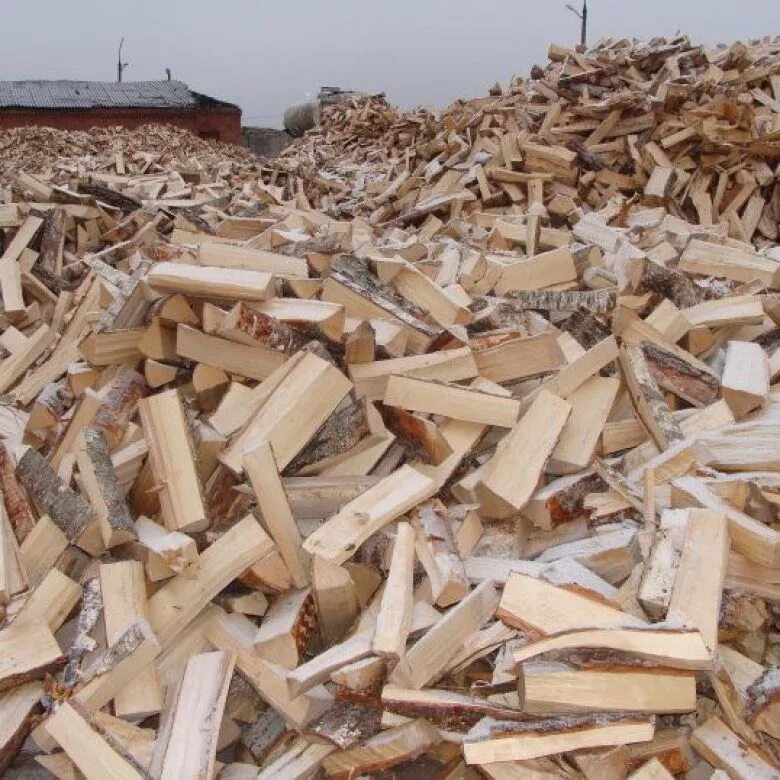 Дрова от старого дома. Дровяной березовый бунт. 5 кубов дров. Березовые дрова в раменском районе. Утилизация обрезков дсп.