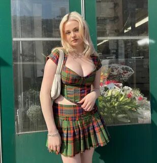 Celebrity Hairstyles. 