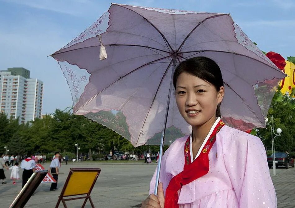 Женщины кореи. Beautiful 2008 корея. женщины кореи фото. in love in pyongyang north korea / © eric lafforgue. кореянка выражавшая свободу.