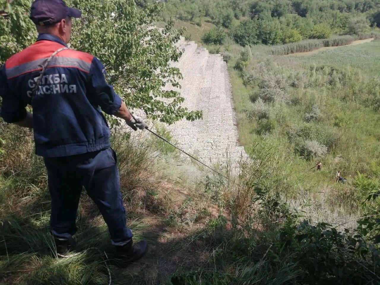 Подробности найденного тела мужчины в Тацинском районе. Нашли тело парня в оварге в Калуге.