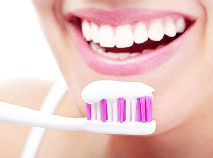 Зубы и зубная паста. Зубные пасты стоматология. Гигиена зубов. Чистка зубов картинки. Правильно чистить зубы до завтрака или
