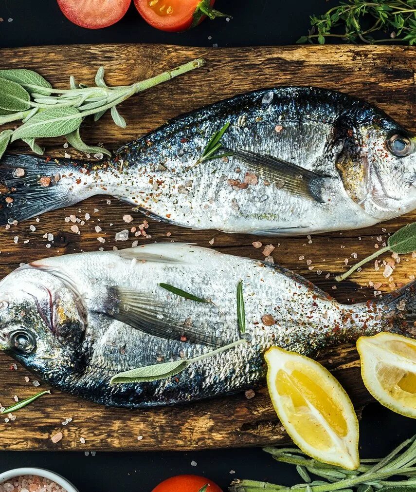 Рыбки. Черноморская треска. Аквариумные рыбки золотая рыбка. Рыба ангел изабелита. Краснобрюхая пиранья.