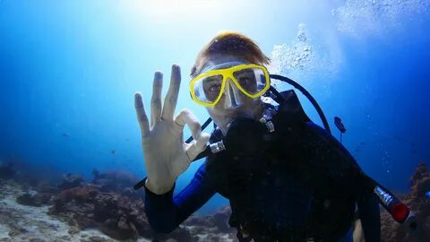 Водолазы подводный мир