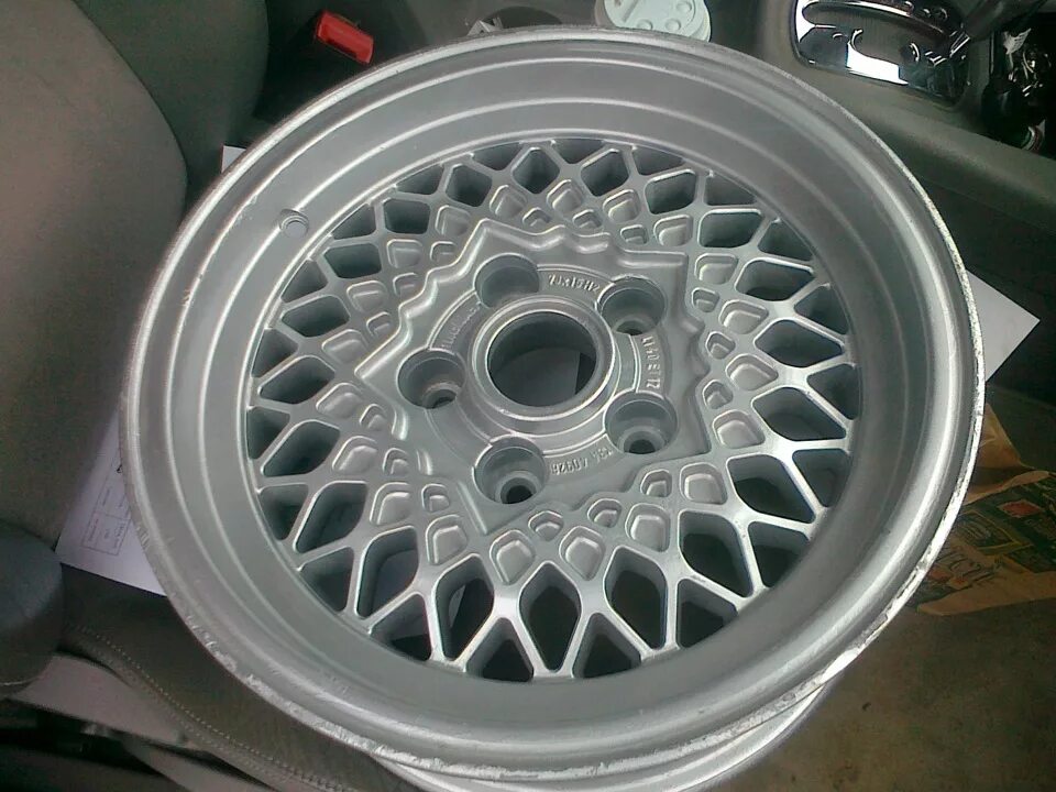 Bbs rs r15 gold. Bbs диски на гольф 2. Доска ббс москва. Диски bbs r15 реплика. Bmw e34 bbs rc.